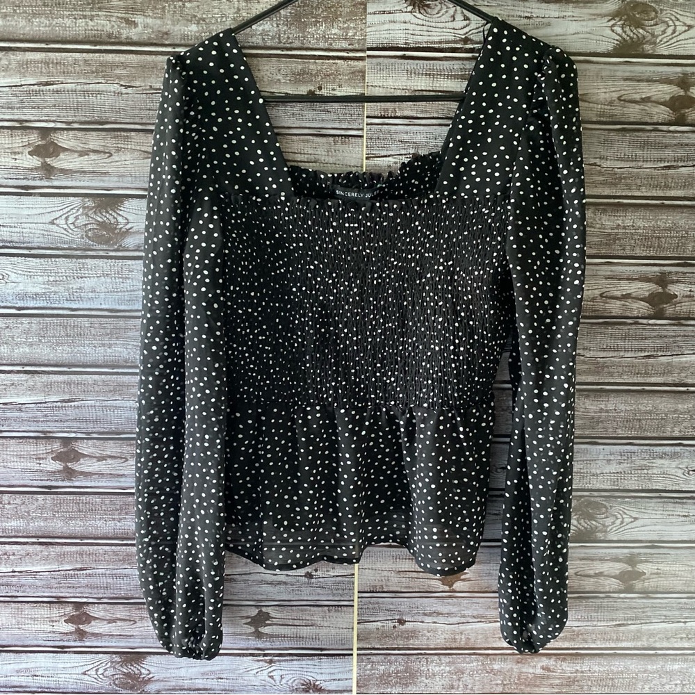 NWT Sincerely Jules Women's Smocked Long-Sleeved Blouse Size M